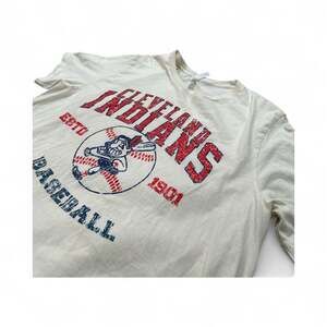 Vintage Cleveland Indians Chief Wahoo T-Shirt Men’s XL Distressed Graphic Tee